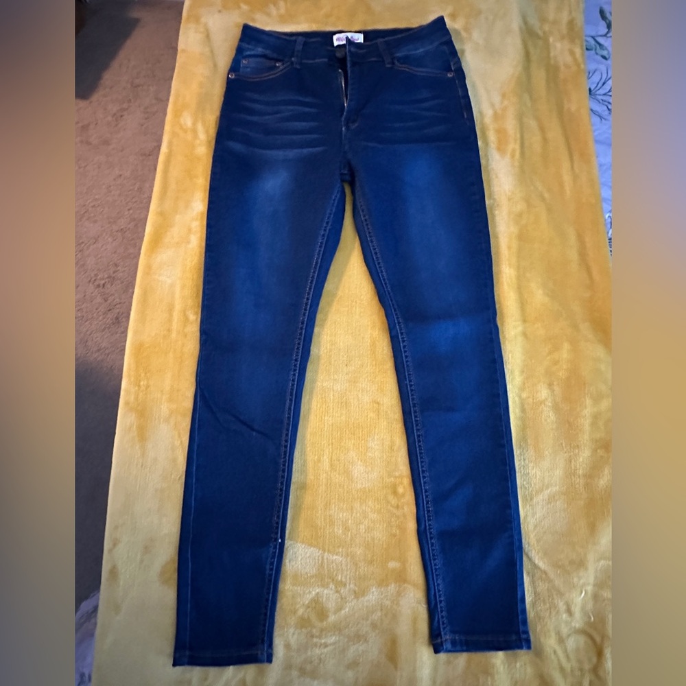 Red bottoms skinny jean size 7/28